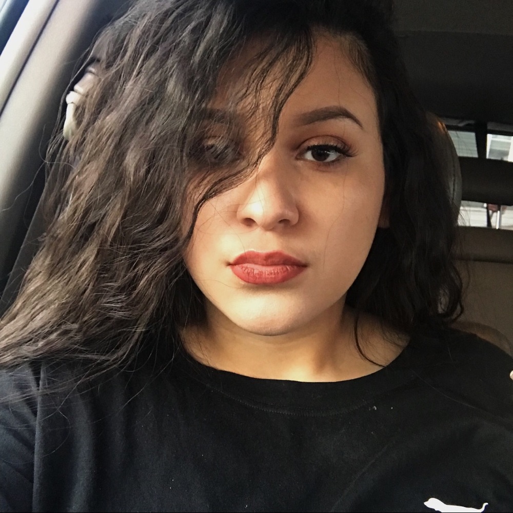 Meet your Posher, Estefany